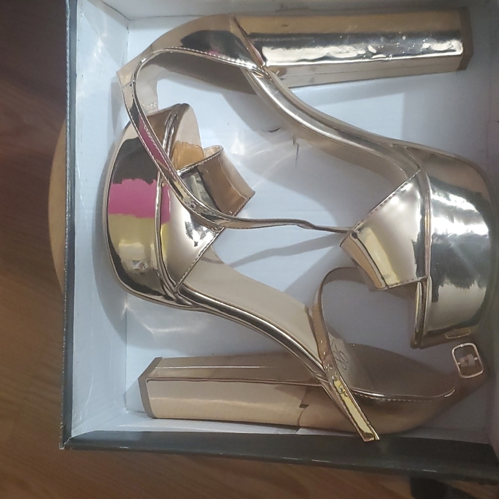 Speed Limit 98 high heel straps on